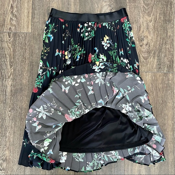 NWT Express Floral Pleated Midi Skirt - Picture 2 of 5